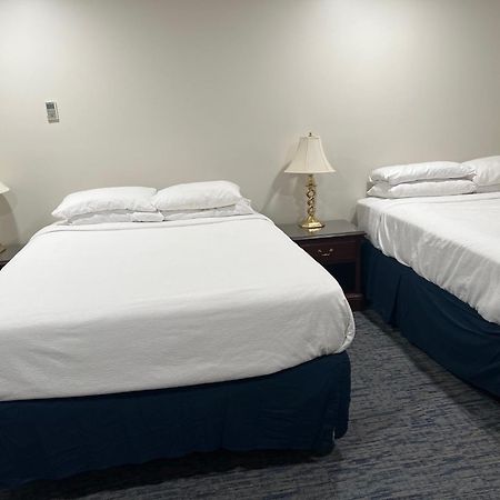 Sutton Inn Elkton Bagian luar foto