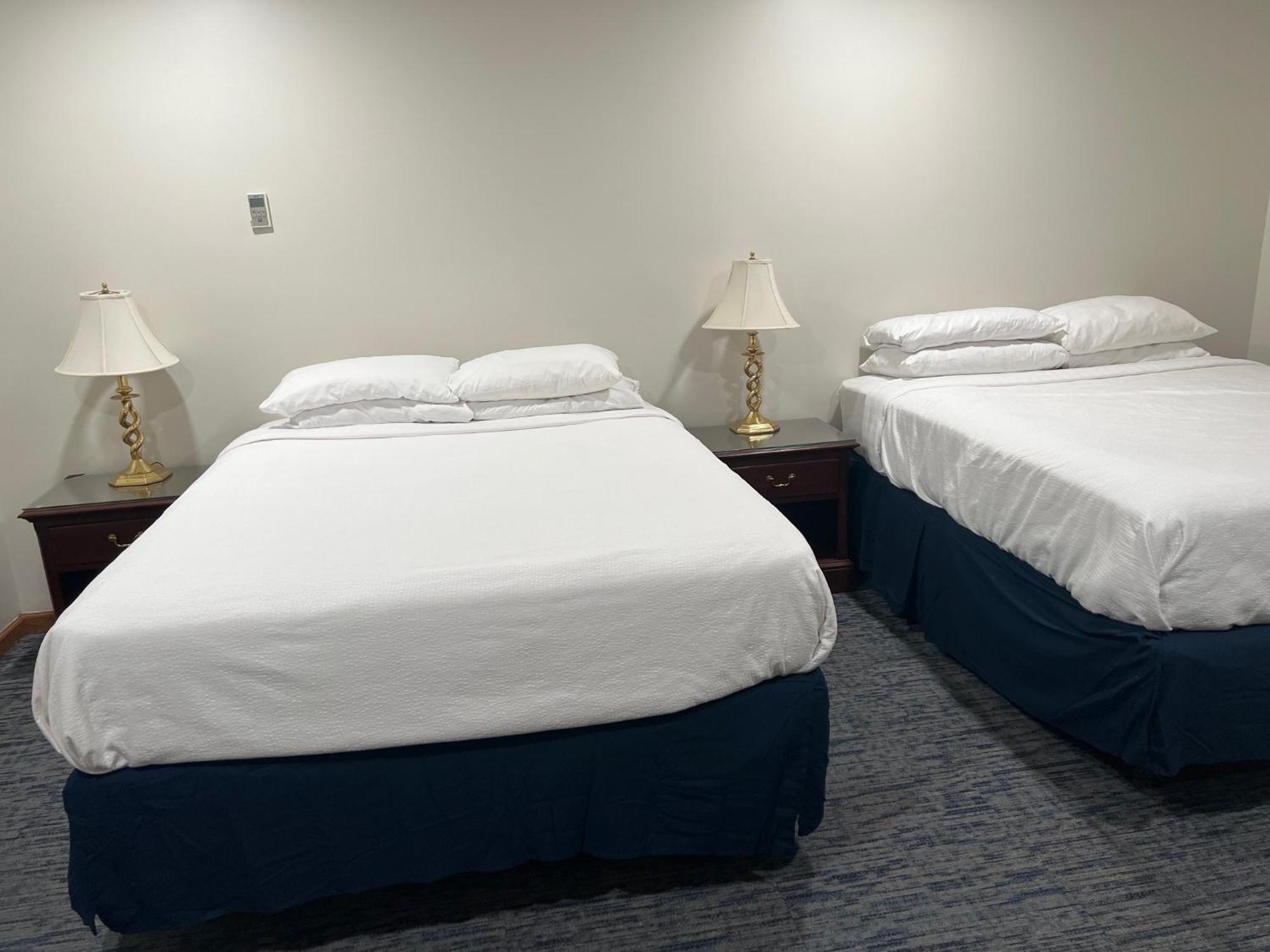 Sutton Inn Elkton Bagian luar foto