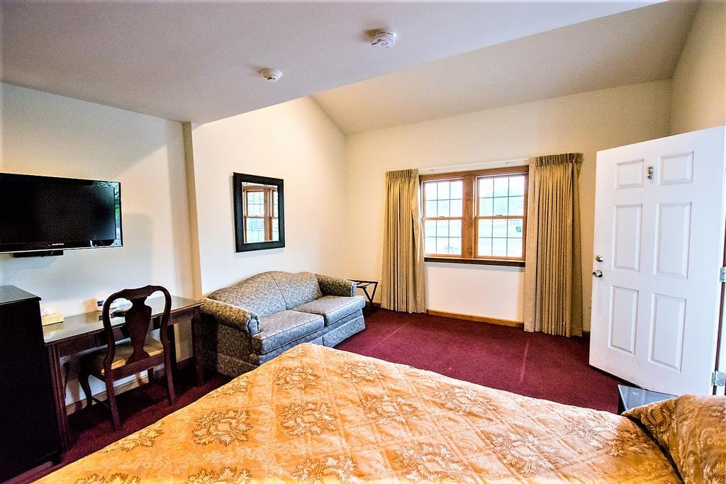 Sutton Inn Elkton Bagian luar foto