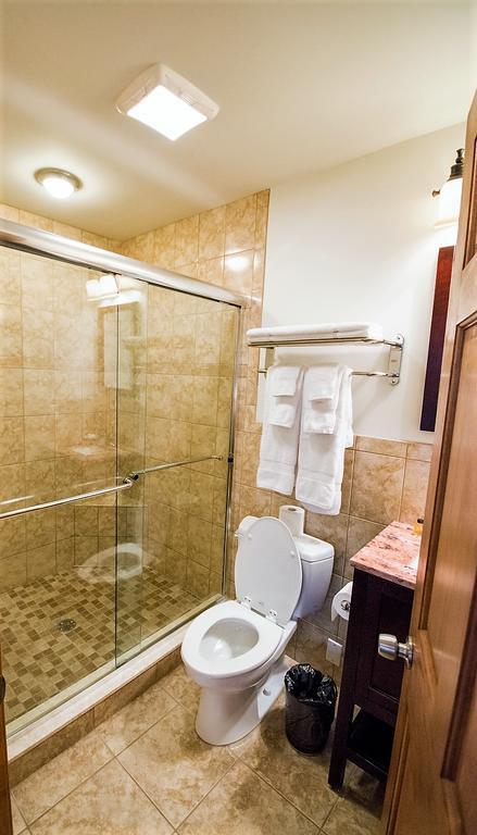 Sutton Inn Elkton Bagian luar foto