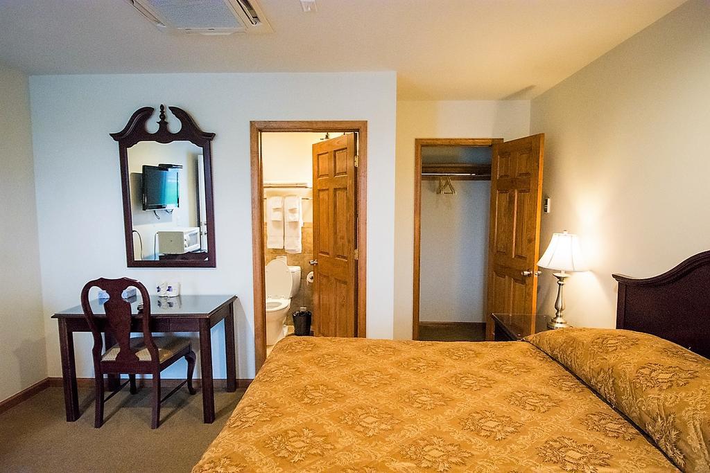 Sutton Inn Elkton Bagian luar foto